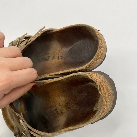 Birkenstock tan strappy sandals
